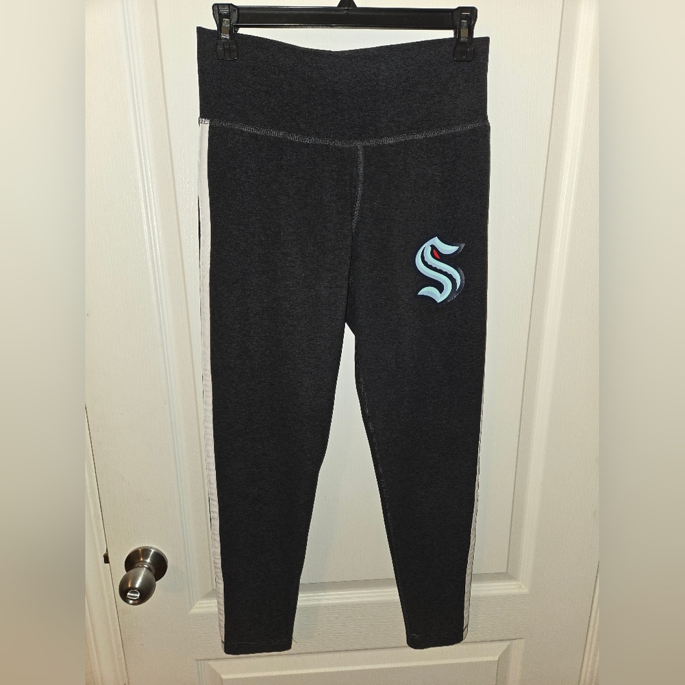 Seattle Krackens Junior Dark Gray Leggings.